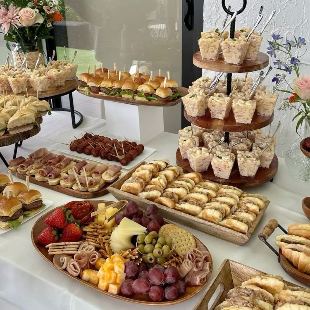 Presentación elegante de canapés
